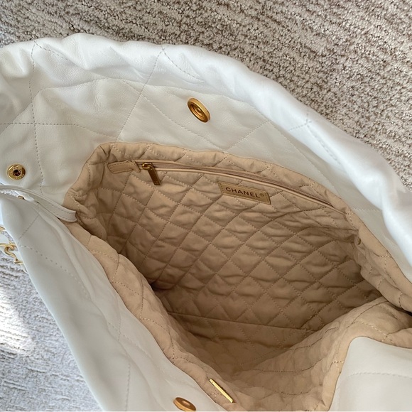 Customize 22 bag White Quilted Leather - Picture 3 of 9